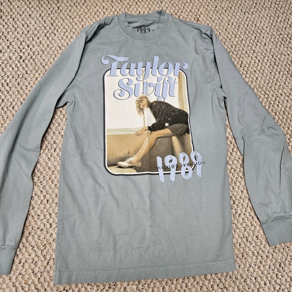 Official Taylor Swift 1989 Taylor's Version Long Sleeve T-shirt Size Small